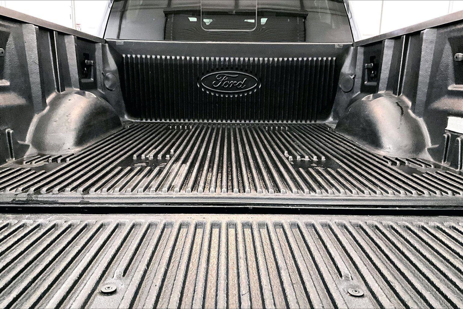 Used 2016 Ford F150 XLT w/ Equipment Group 302A Luxury image 32