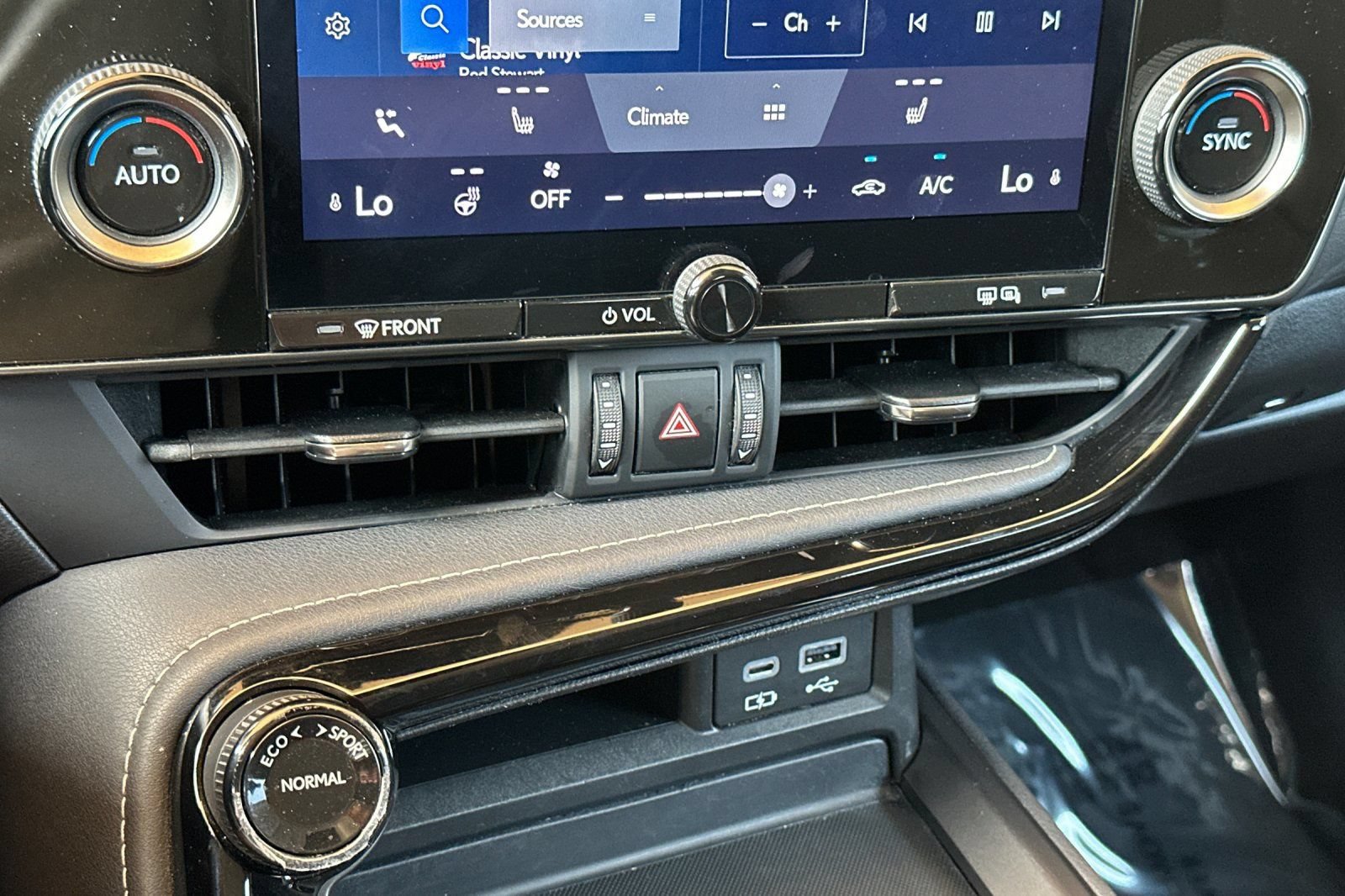 Used 2024 Lexus NX 250 AWD w/ Cold Area Package image 21