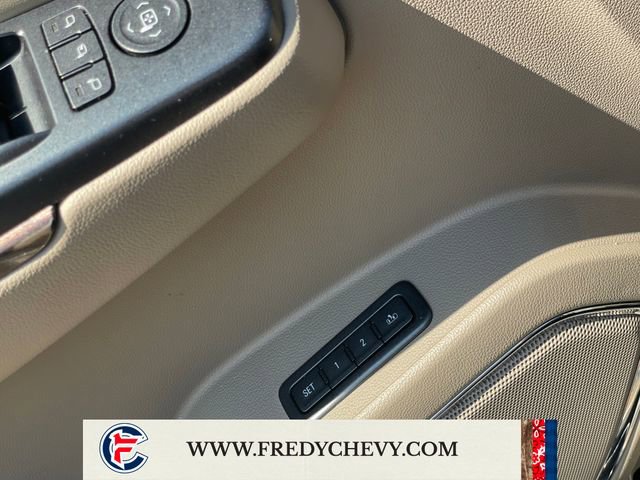 Used 2015 GMC Yukon XL SLT w/ Open Road Package AWD/4WD image 37