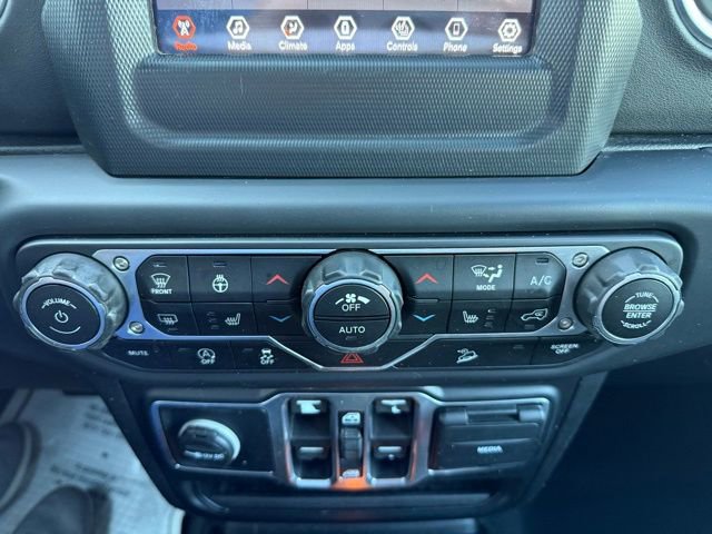 Used 2019 Jeep Wrangler Unlimited Sahara w/ Cold Weather Group image 18