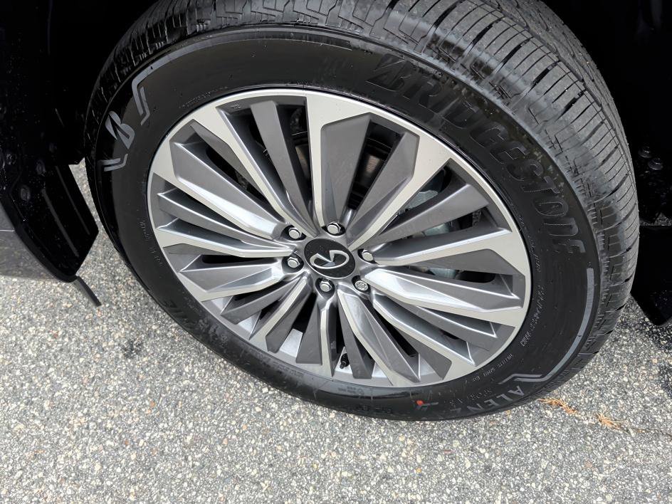 New 2026 INFINITI QX80 Luxe w/ Cargo Package image 8