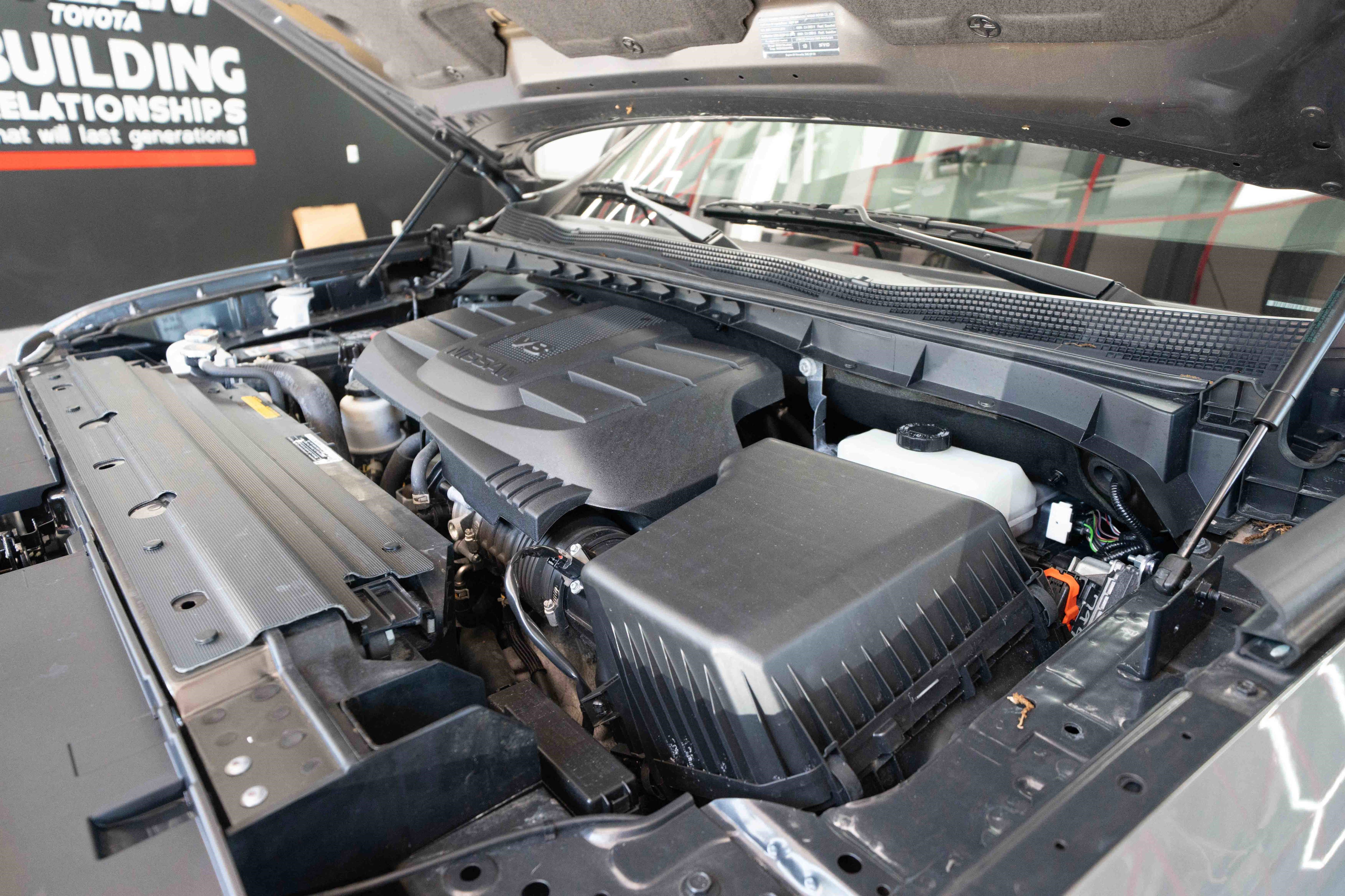 Used 2024 Nissan Titan SV w/ SV Convenience Package AWD/4WD image 32