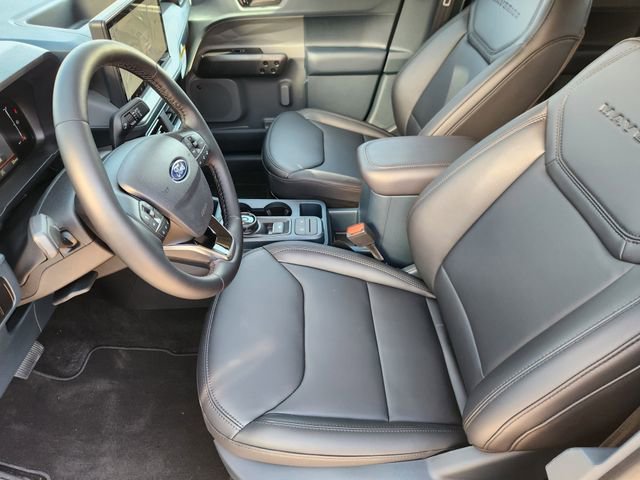 New 2025 Ford Maverick Lariat w/ Black Appearance Package image 9