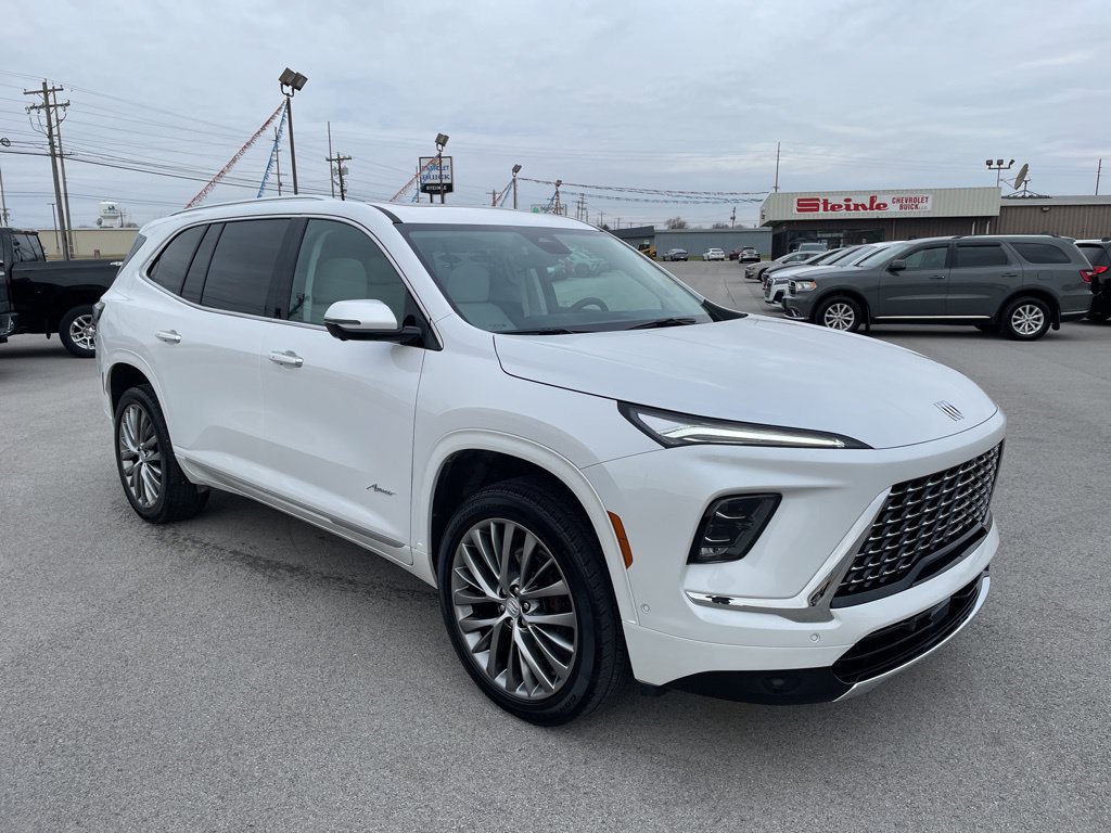 Used 2025 Buick Enclave Avenir w/ Super Cruise Package AWD/4WD image 2