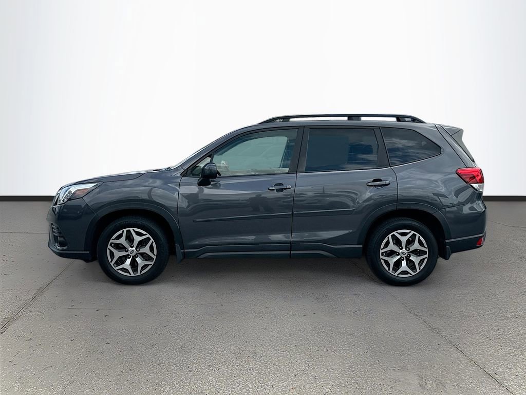 Used 2022 Subaru Forester Premium AWD/4WD image 4