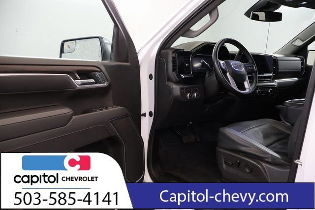 Used 2025 GMC Sierra 1500 SLT image 10