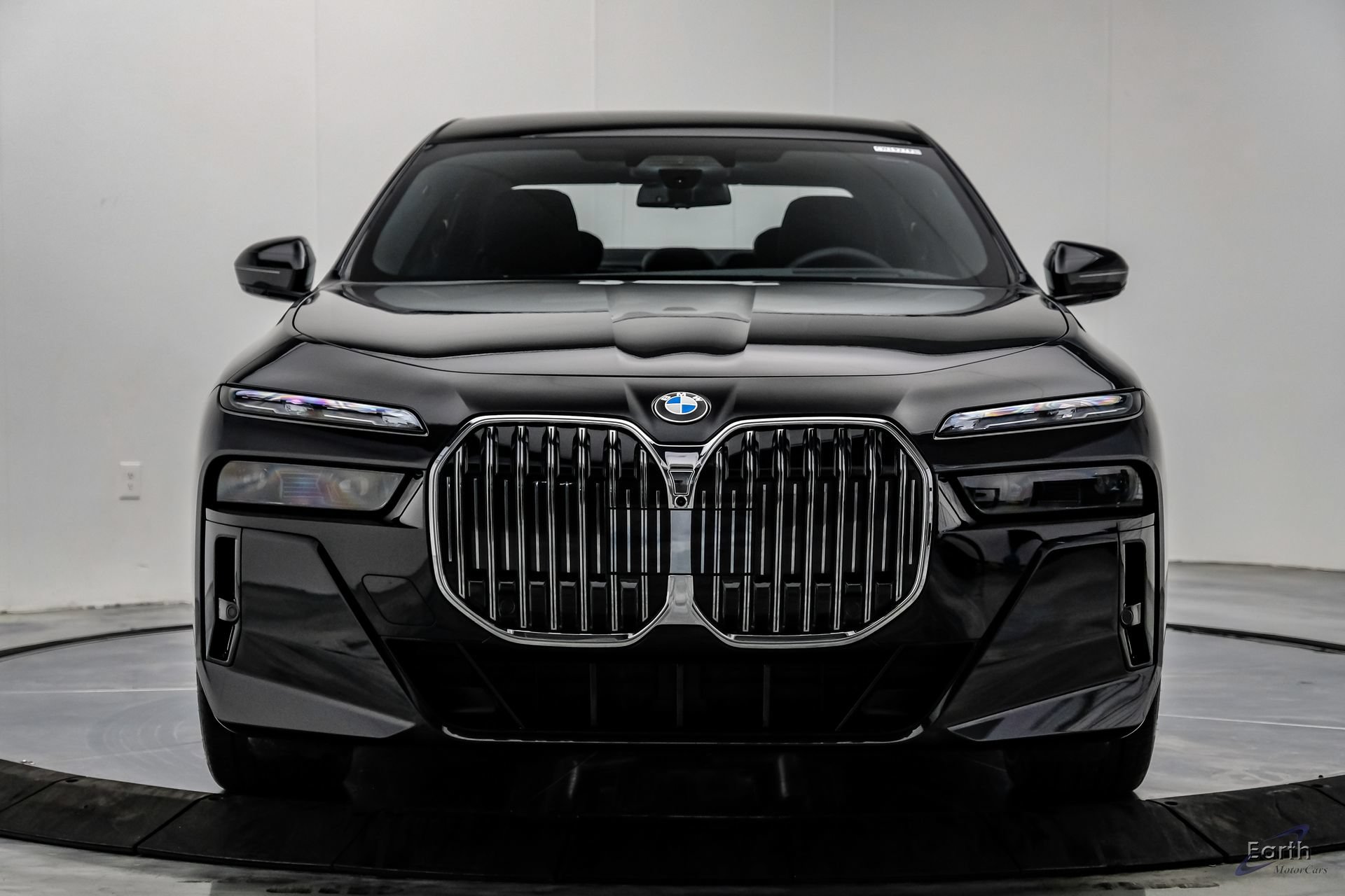 Used 2026 BMW 760i xDrive w/ Executive Package AWD/4WD image 29