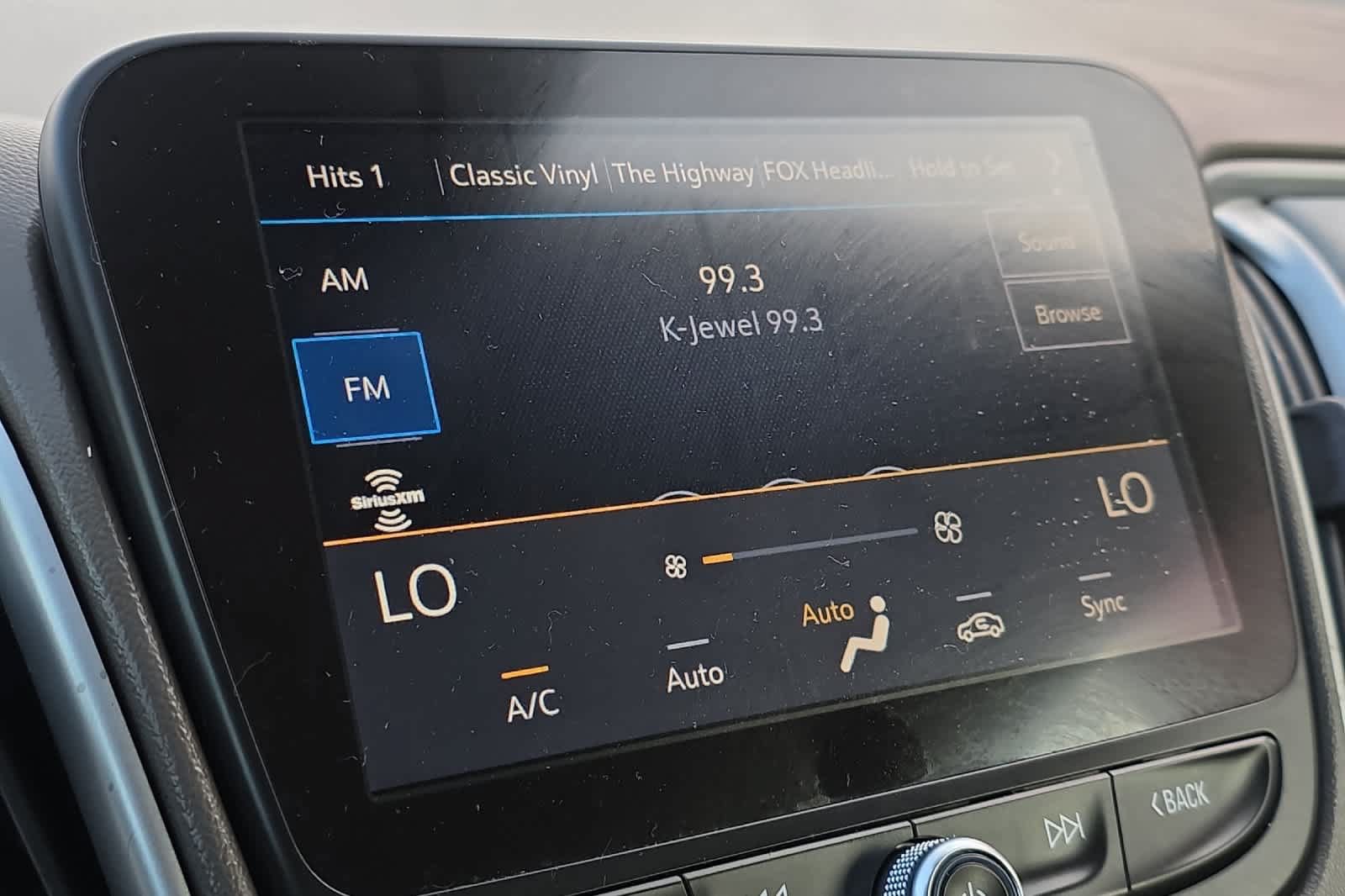 Used 2025 Chevrolet Malibu LT FWD image 19