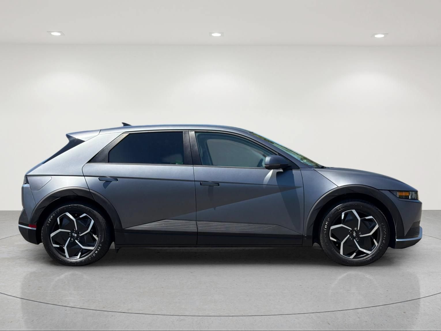 Used 2022 Hyundai Ioniq 5 SEL RWD image 6