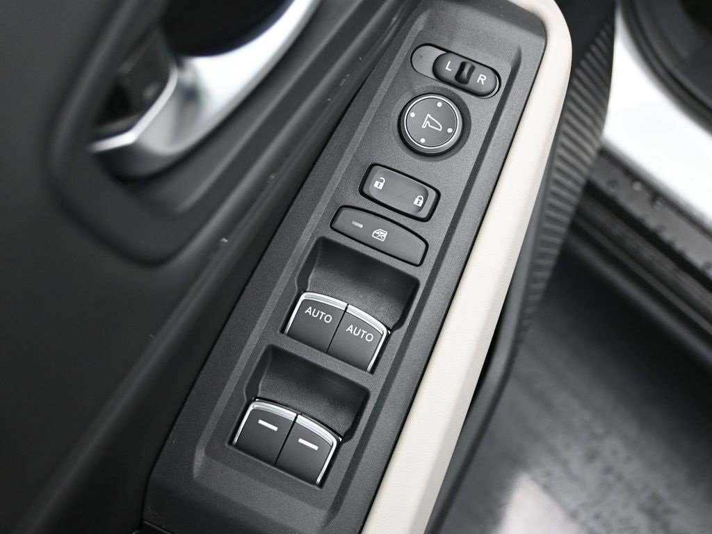 New 2025 Honda Accord SE image 30