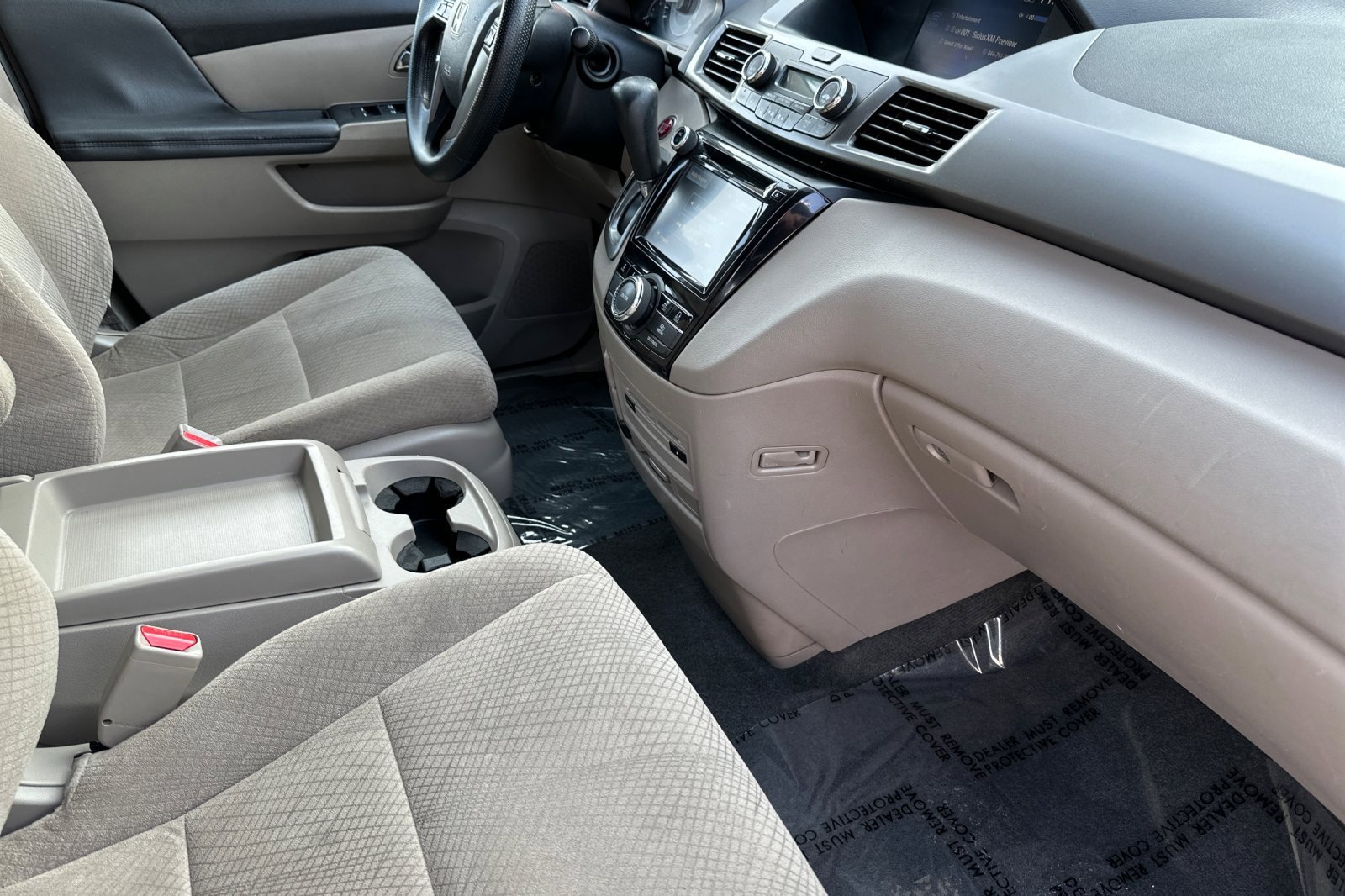 Used 2016 Honda Odyssey SE image 17