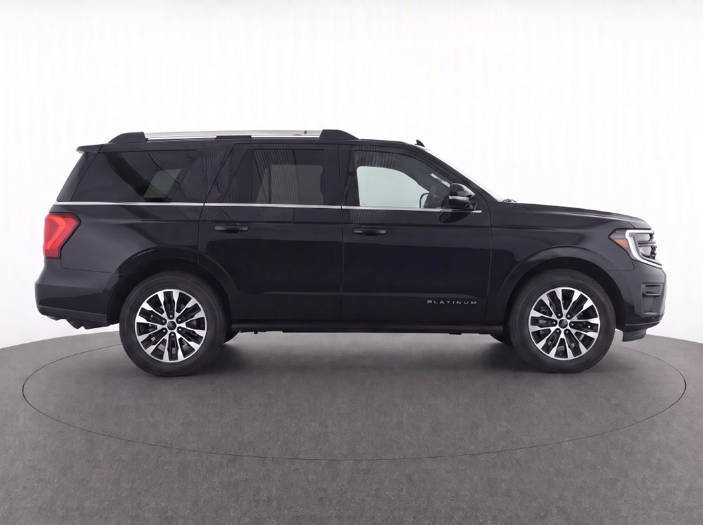 Used 2025 Ford Expedition Platinum AWD/4WD image 9