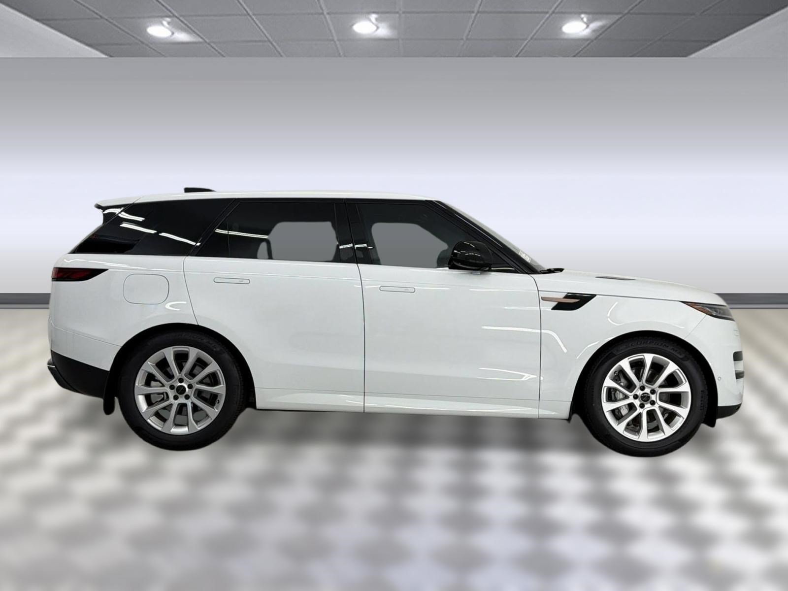 New 2026 Land Rover Range Rover Sport SE AWD/4WD image 8