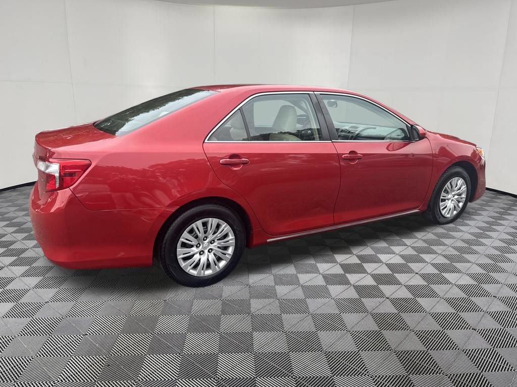 Used 2012 Toyota Camry LE FWD image 4