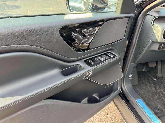 Used 2026 Lincoln Aviator AWD image 16