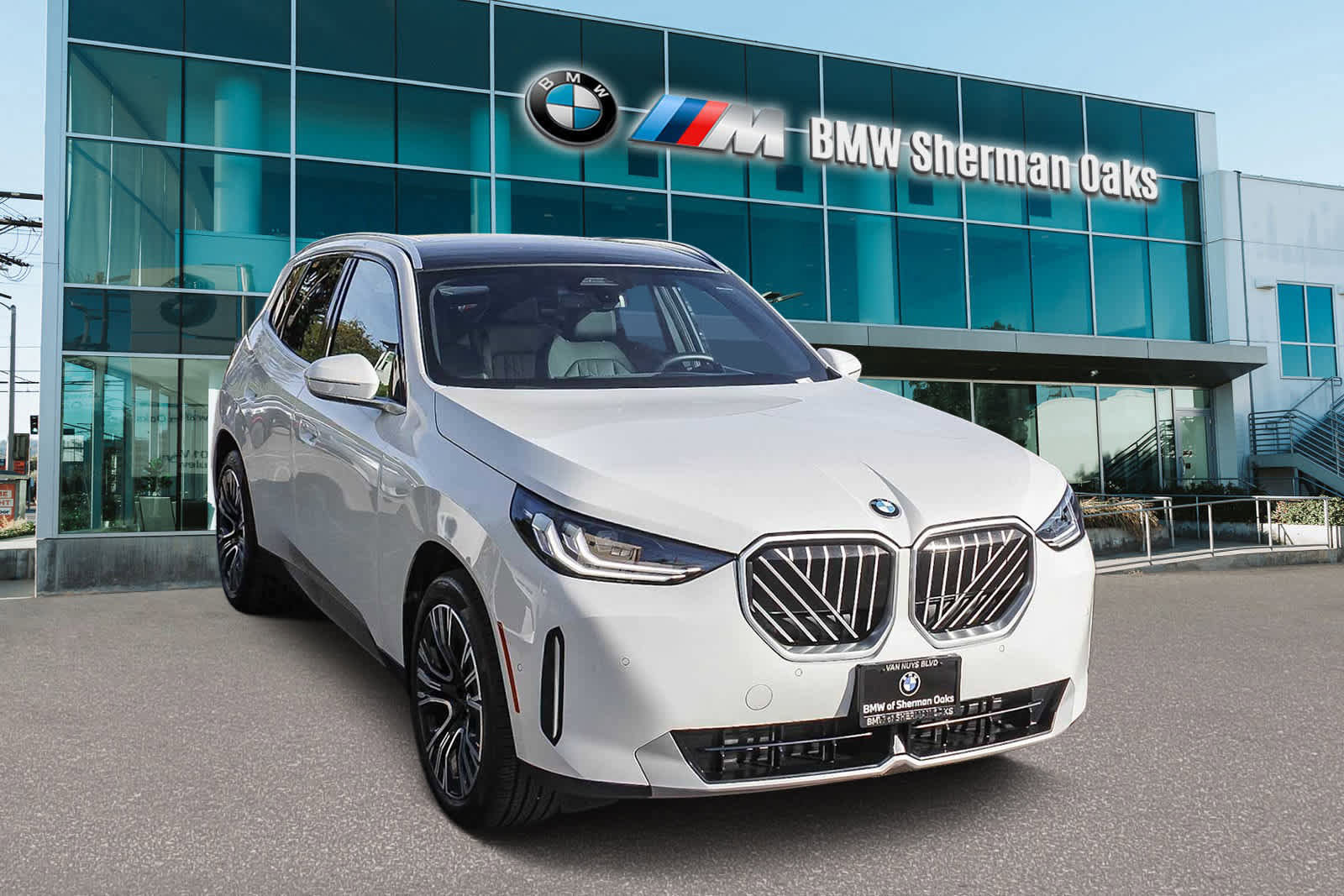 Used 2025 BMW X3 xDrive30i w/ Convenience Package image 3