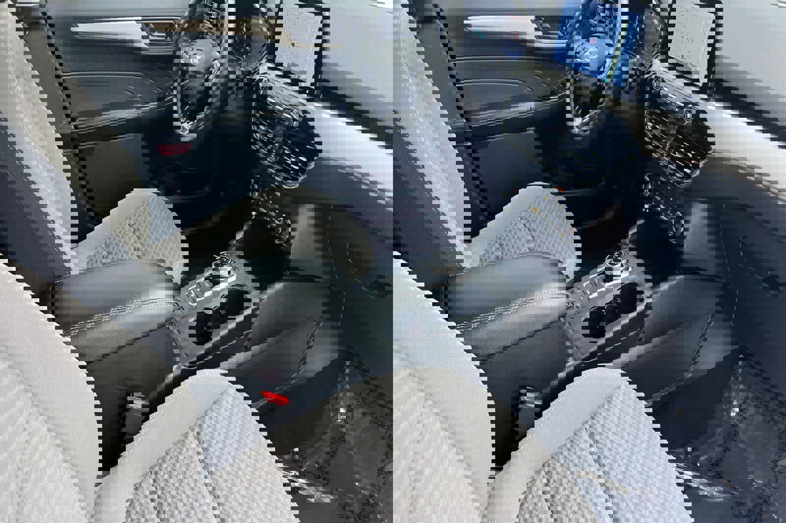 Used 2022 Ford Escape SE w/ Convenience Package image 19