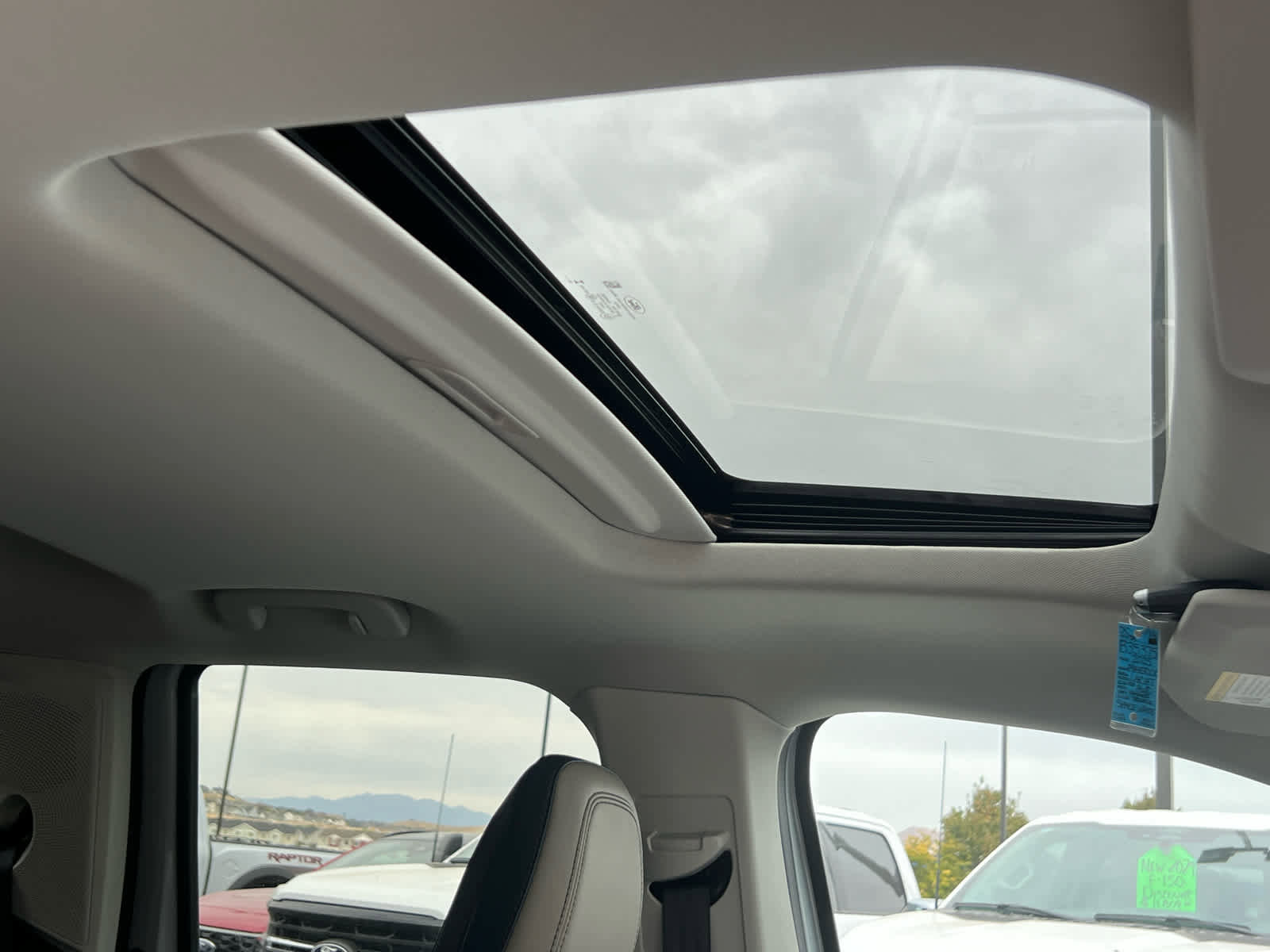 New 2025 Ford Maverick Lariat w/ 4K Tow Package image 21