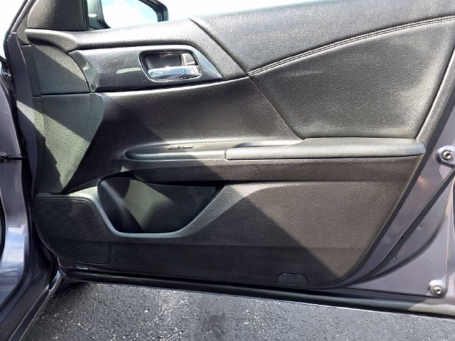 Used 2015 Honda Accord Sport image 26