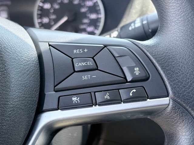Used 2025 Nissan Sentra SV FWD image 14