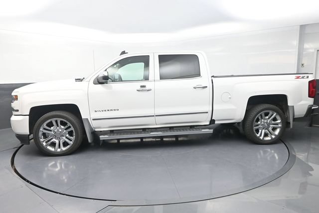 Used 2018 Chevrolet Silverado 1500 LTZ Z71 w/ LTZ Plus Package AWD/4WD image 4