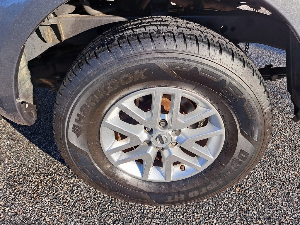 Used 2016 Nissan Frontier SV image 30