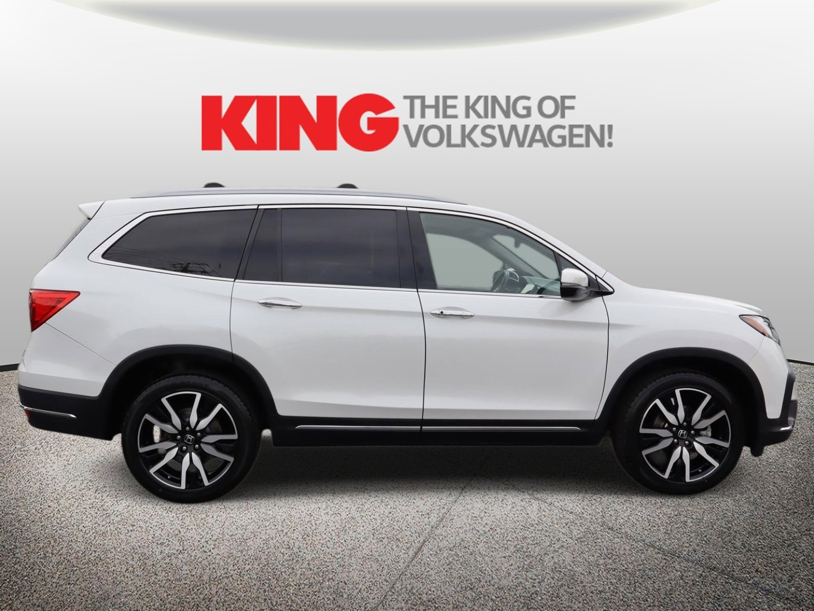 Used 2021 Honda Pilot Touring image 2