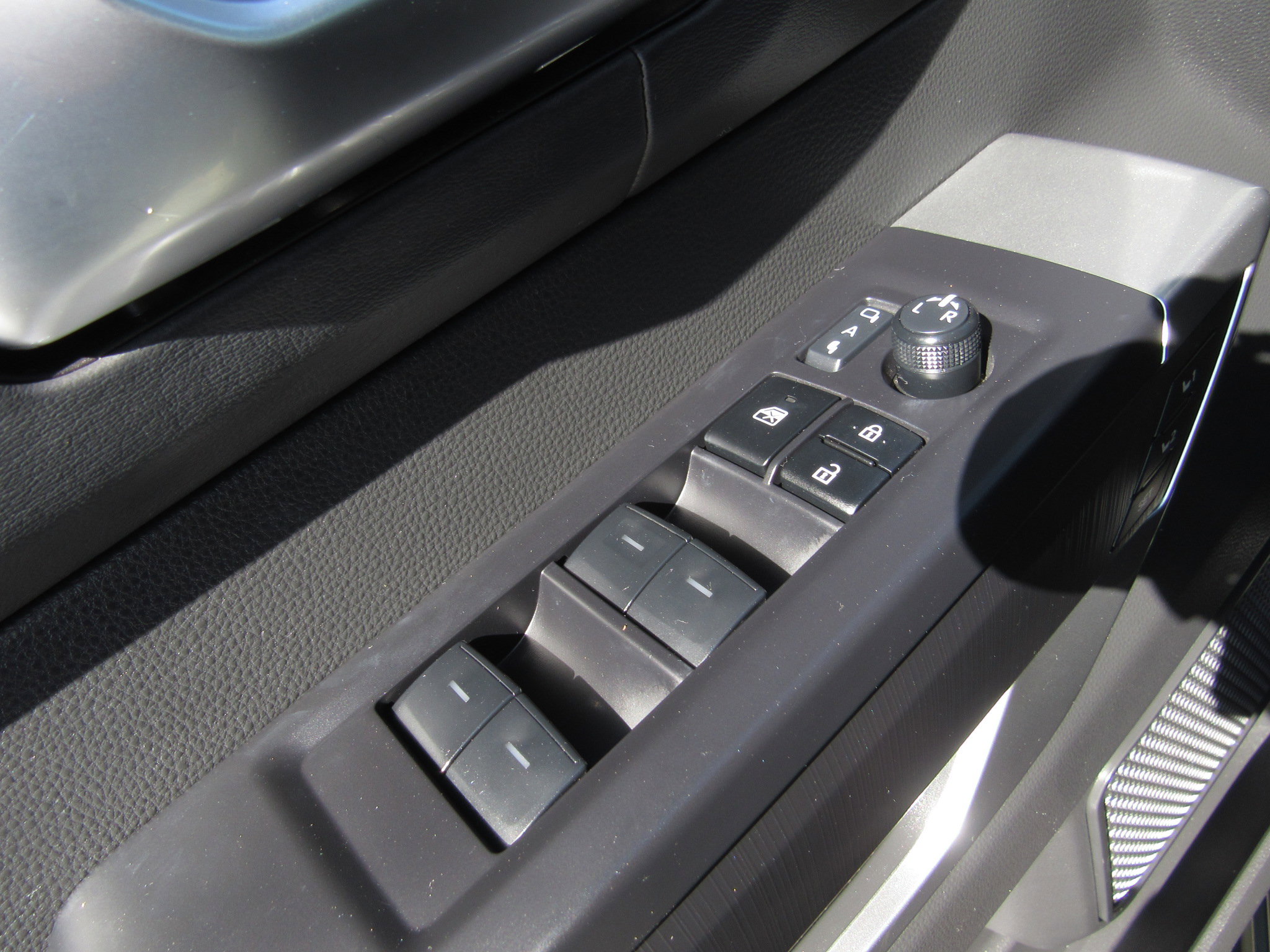 Used 2024 Toyota Sequoia Platinum image 23