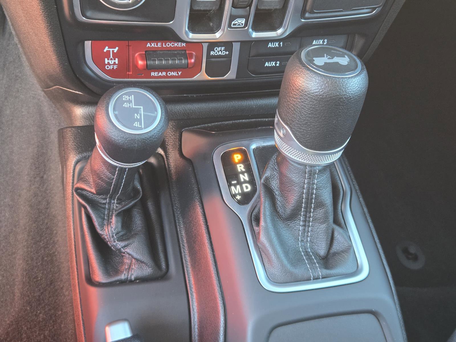 Used 2024 Jeep Wrangler Unlimited Sport image 16