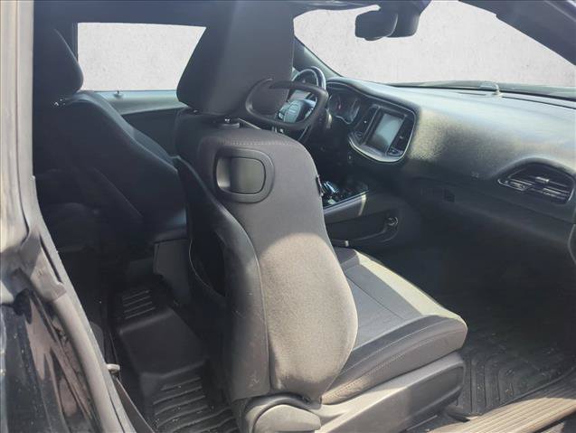 Used 2016 Dodge Challenger SXT RWD image 25