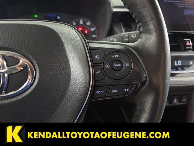 Used 2024 Toyota Corolla Cross LE AWD/4WD image 14