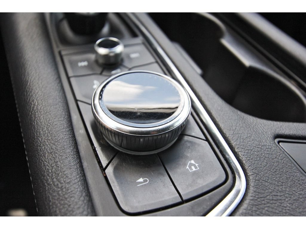 Used 2022 Cadillac XT5 Premium Luxury FWD image 25
