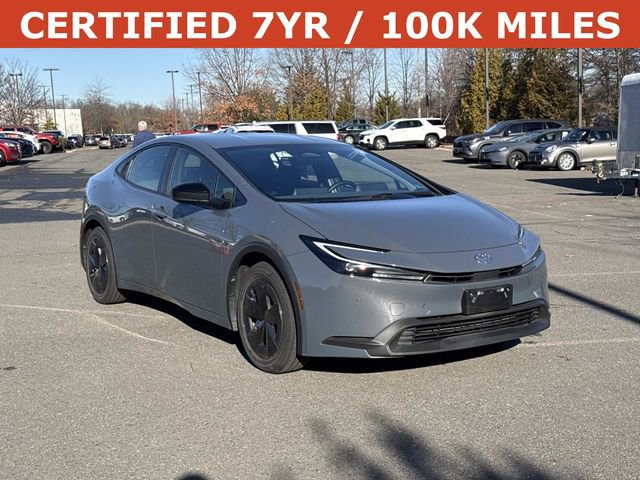 Used 2024 Toyota Prius LE image 1