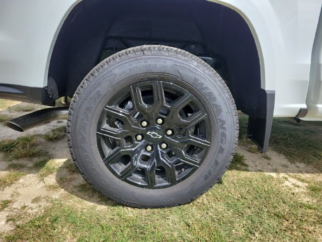 New 2026 Chevrolet Colorado W/T w/ WT Custom Package RWD image 5