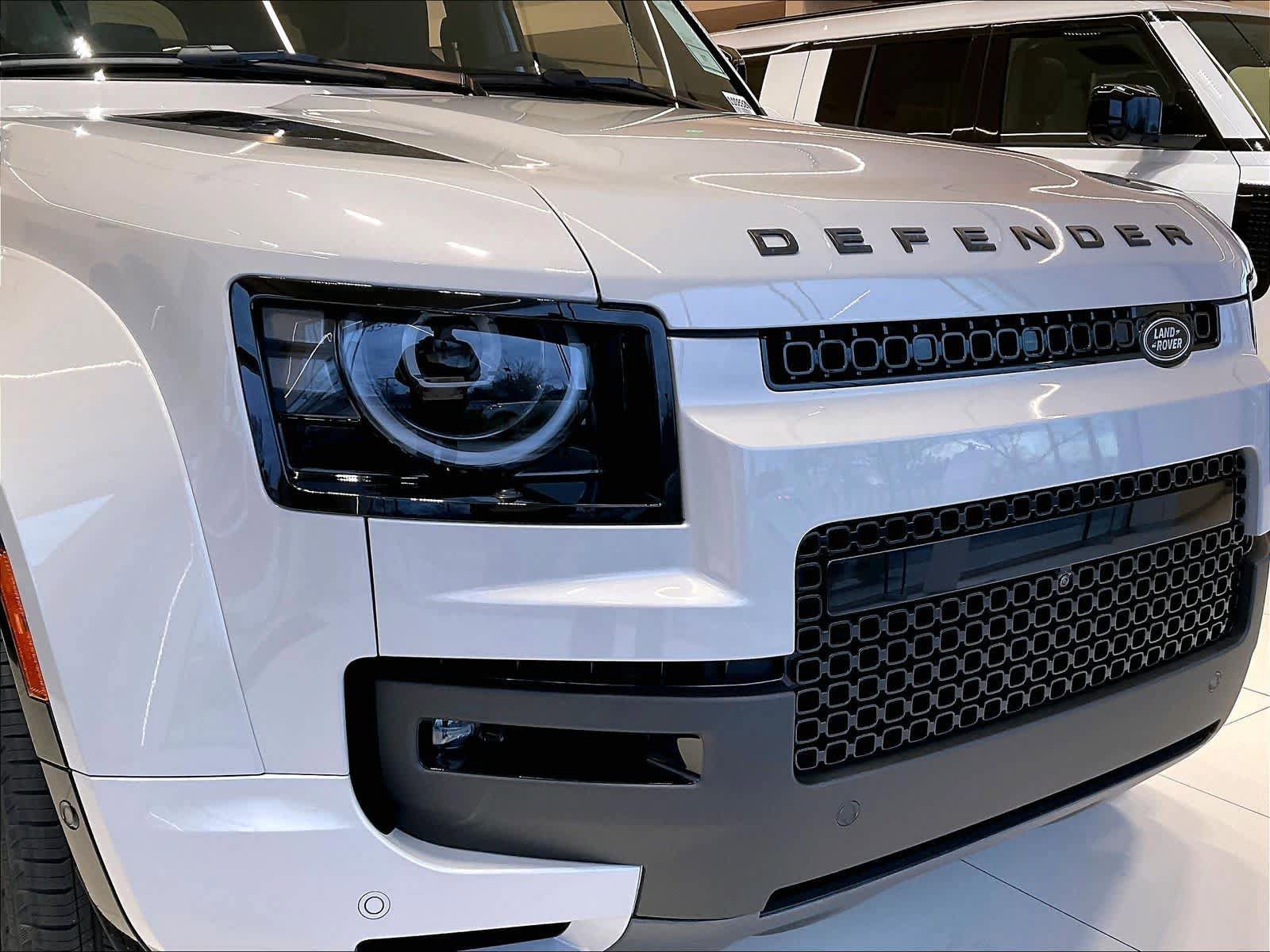 New 2026 Land Rover Defender 110 OCTA image 33