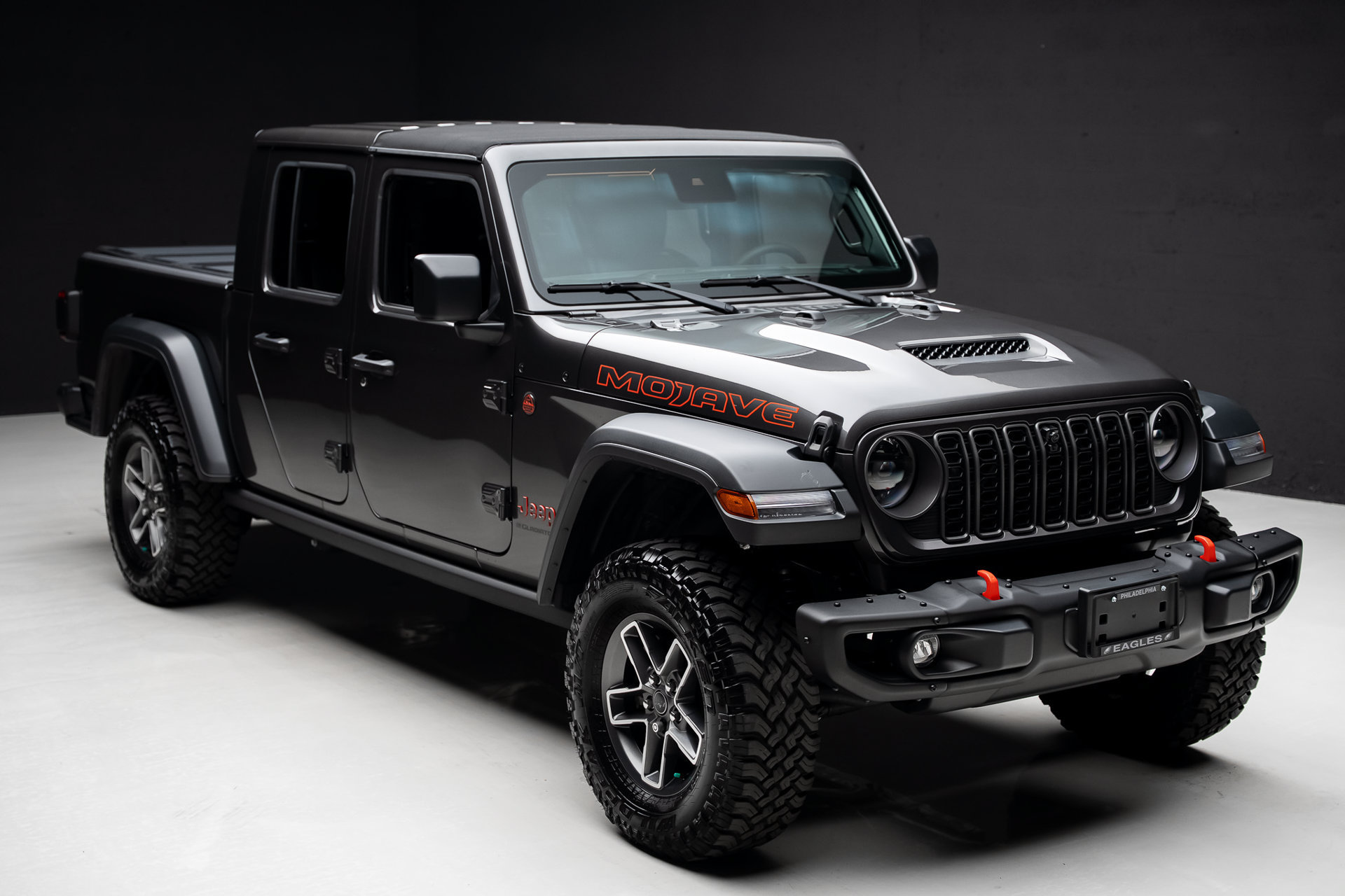 Used 2025 Jeep Gladiator Mojave w/ Steel Bumper Group AWD/4WD image 37