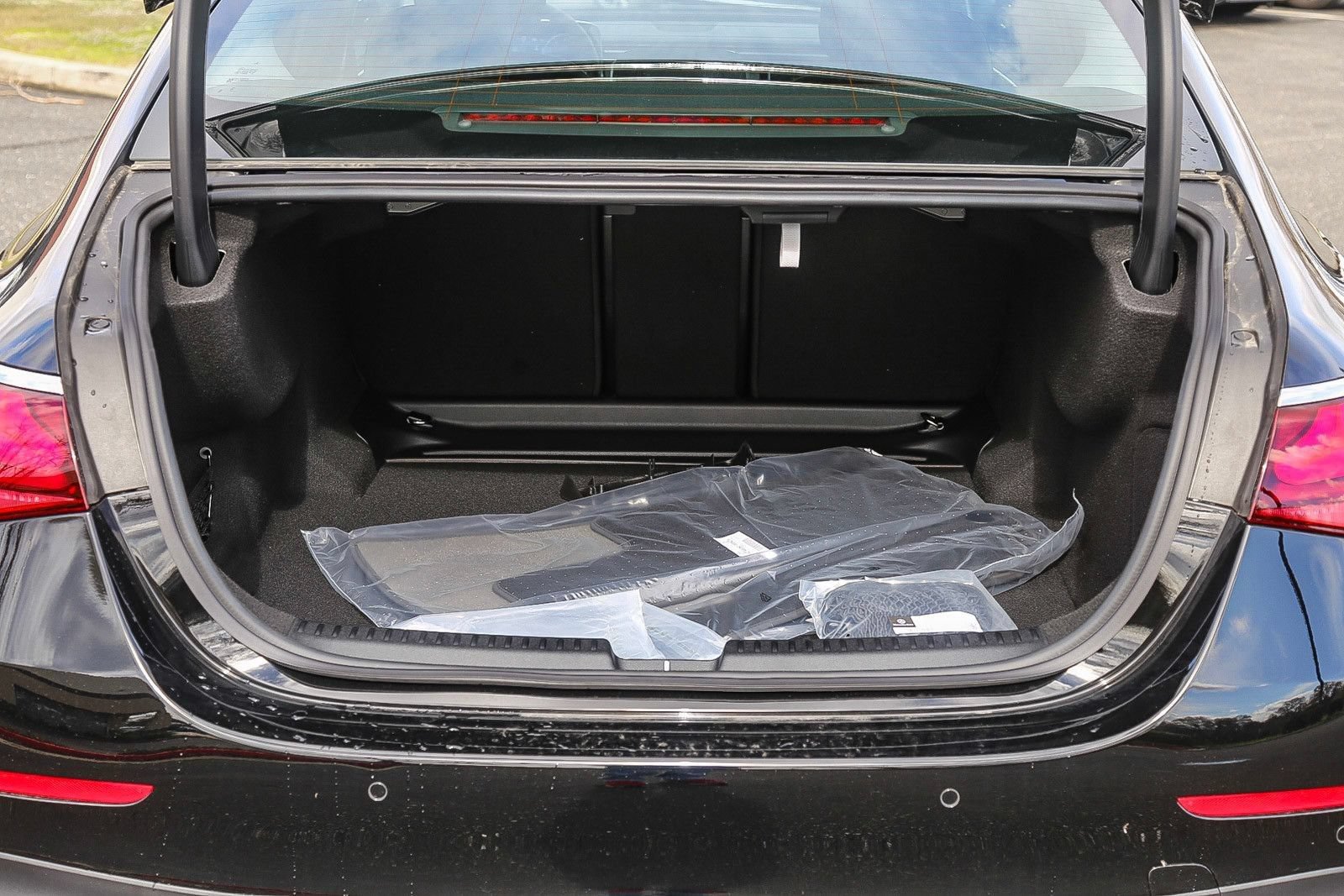 New 2024 Mercedes-Benz E 350 4MATIC Sedan image 24
