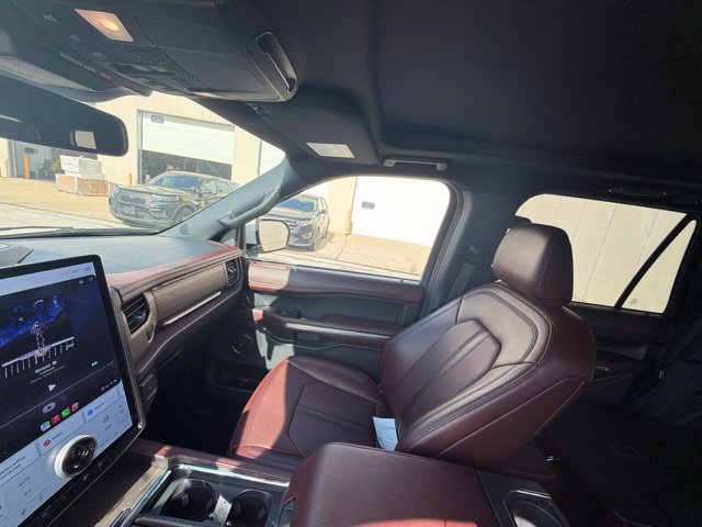 Used 2023 Ford Expedition Limited AWD/4WD image 26