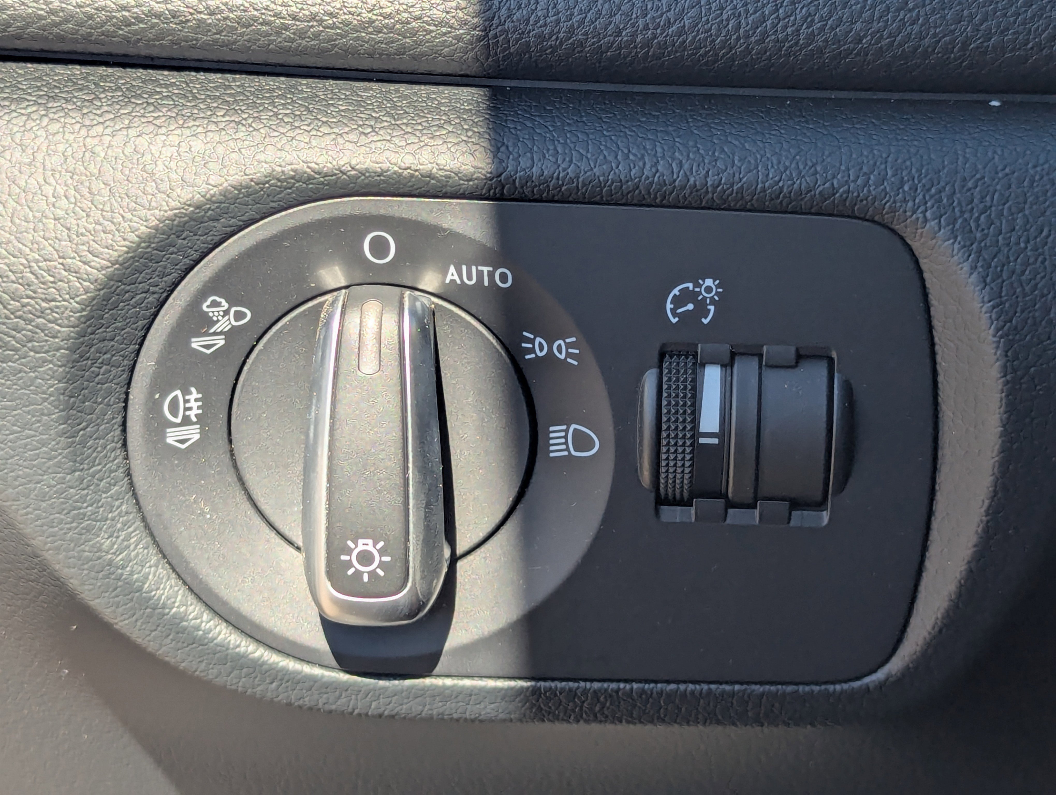 Used 2016 Audi Q3 2.0T Premium Plus image 30