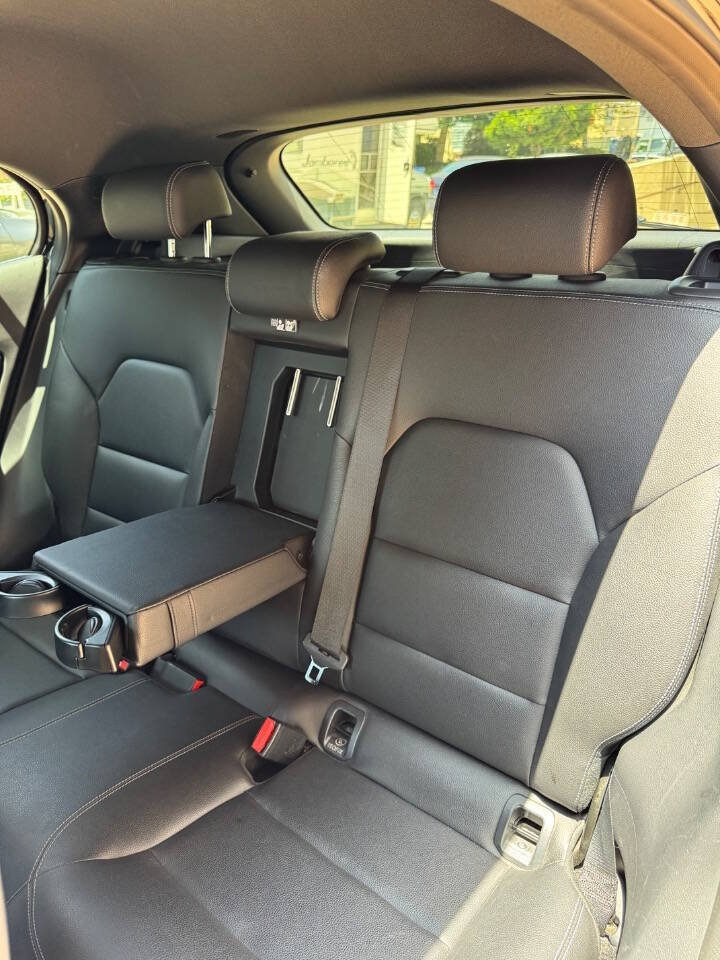 Used 2019 Mercedes-Benz GLA 250 4MATIC image 23
