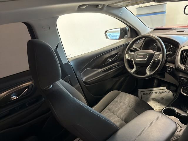 Used 2023 GMC Terrain SLE w/ Driver Convenience Package image 28