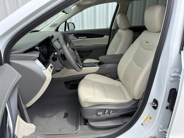 Used 2024 Cadillac XT6 Premium Luxury w/ Technology Package AWD/4WD image 20