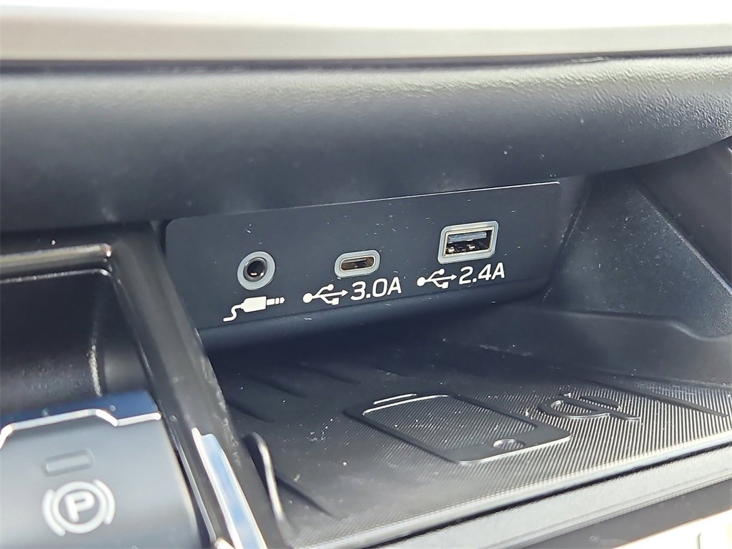 Used 2023 Subaru Outback Limited image 19