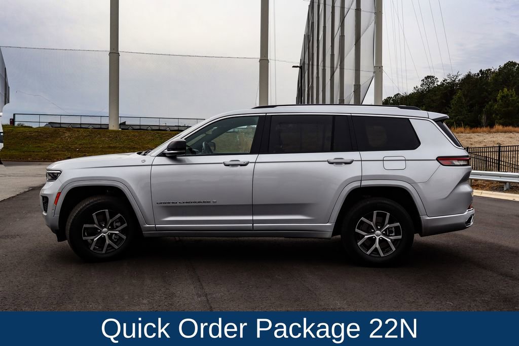 Used 2022 Jeep Grand Cherokee L Overland w/ Advanced Protech Group III image 4