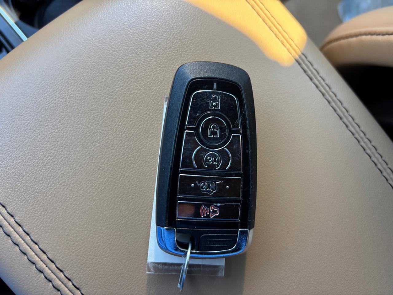 Used 2021 Lincoln Corsair Reserve image 25