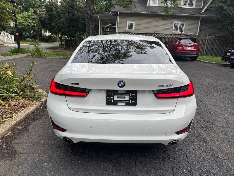 Used 2020 BMW 330i xDrive Sedan w/ Driving Assistance Package AWD/4WD image 9