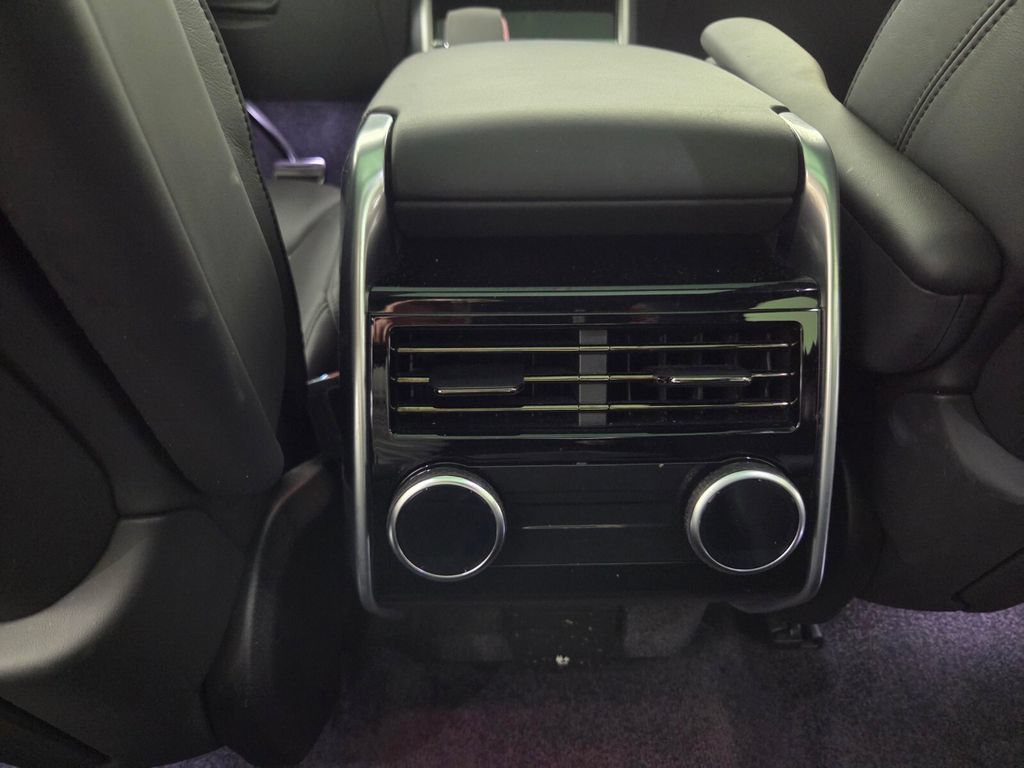 Used 2024 Land Rover Range Rover SE AWD/4WD image 25