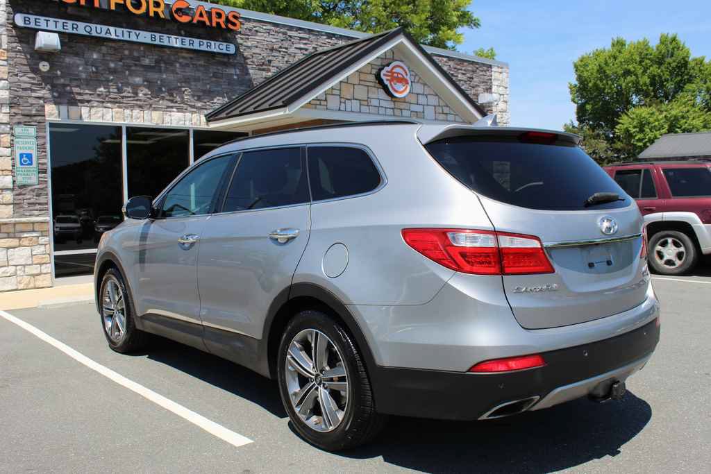 Used 2015 Hyundai Santa Fe Limited w/ Option Group 04 AWD/4WD image 9