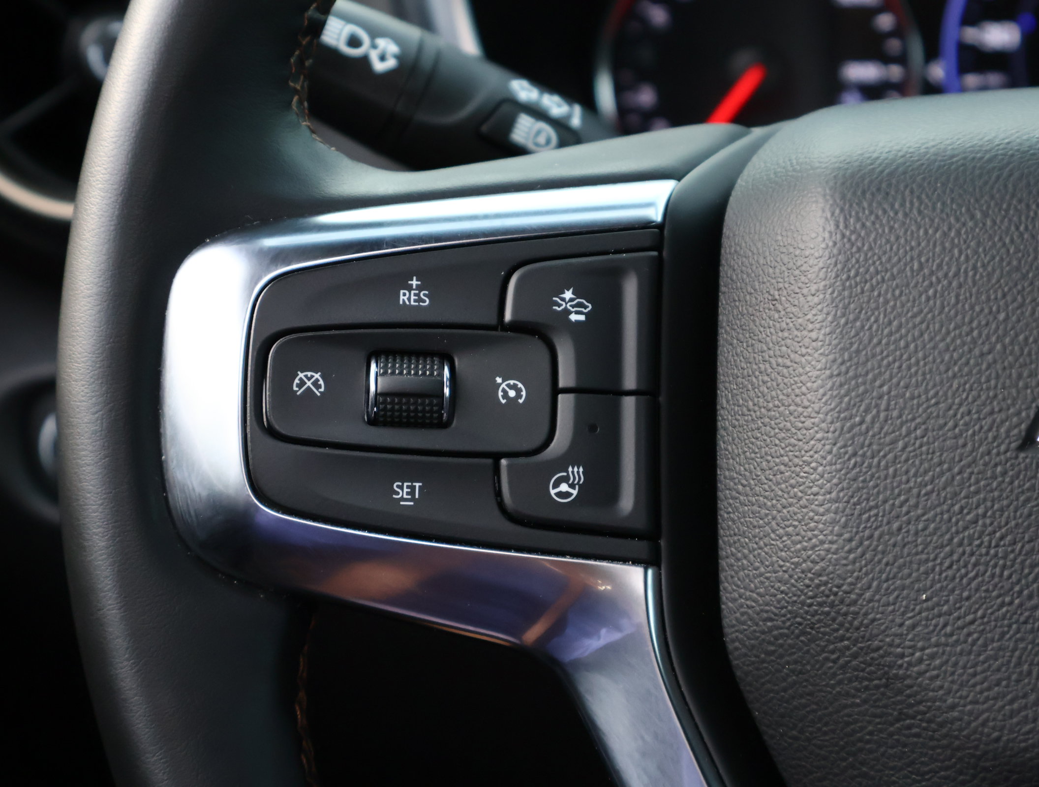 Used 2024 Chevrolet Blazer Premier w/ Driver Confidence II Package FWD image 16