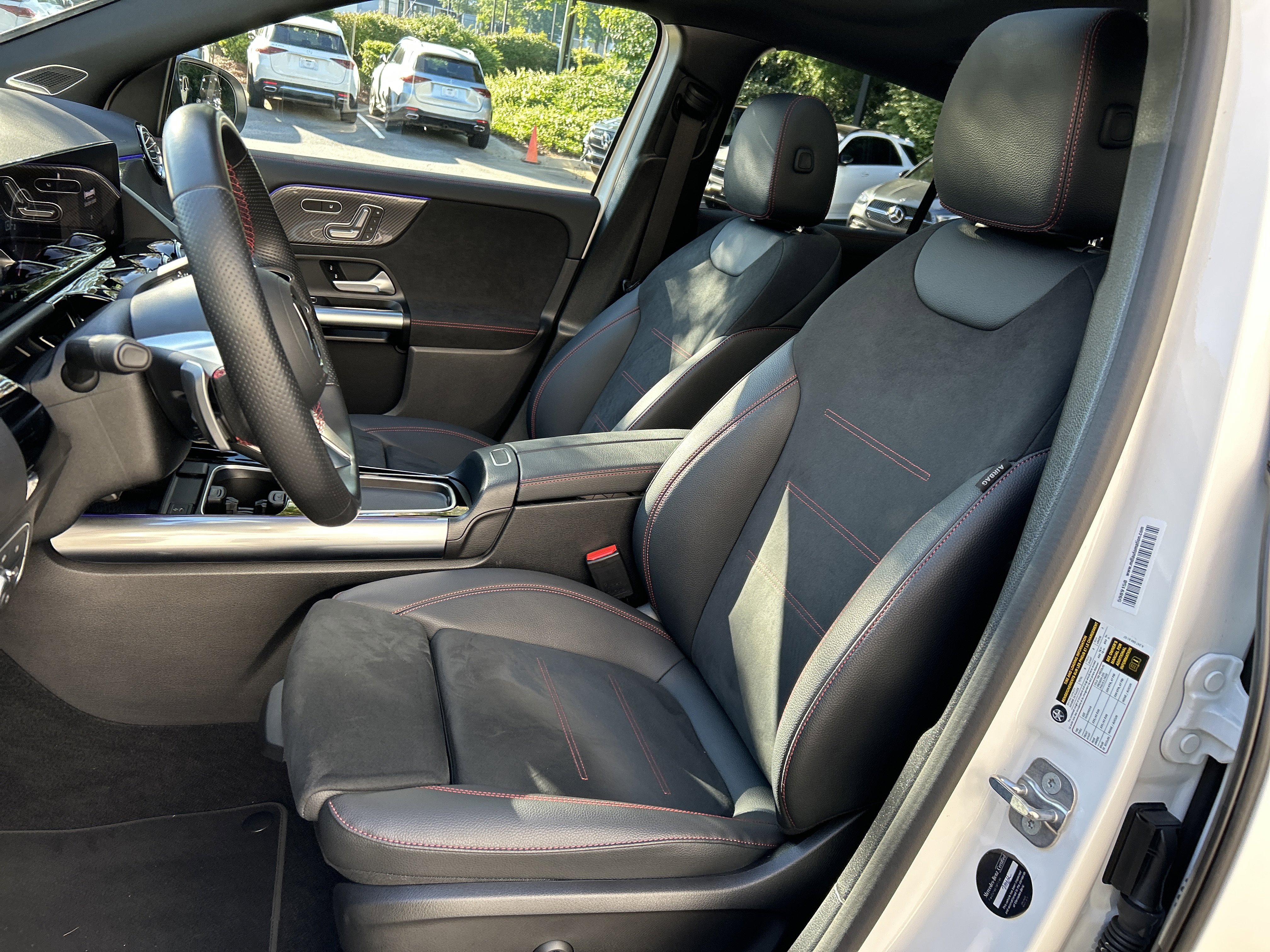 Certified 2025 Mercedes-Benz GLA 250 image 28